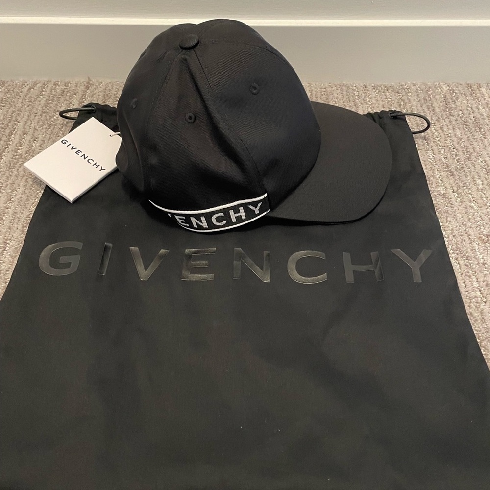 GIVENCHY Baseball Hat With Logo